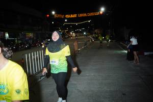 BIB: 50101
                            <button type="button" onclick="openModal(21794418)" class="btn btn-primary btn-sm float-right btn-popup" data-toggle="modal" data-target=".modal-high-quality">
                        <i class="fas fa-shopping-cart"></i> Add to Cart
                    </button>
                                            <button type="button" onclick="isThisMe(21794418, true)" class="btn btn-success btn-sm float-right btn-popup btn-isme hidden" data-toggle="tooltip" data-placement="bottom" title="นี่คือรูปของคุณใช่ไหม คลิกที่นี่เพื่อเอาเข้าอัลบั้ม">
                        <i class="fas fa-plus"></i> Add to album
                    </button>
                    <button type="button" onclick="isThisMe(21794418, false)" class="btn btn-warning btn-sm float-right btn-popup btn-isnotme hidden">
                        <i class="fas fa-ban"></i> Remove from album
                    </button>